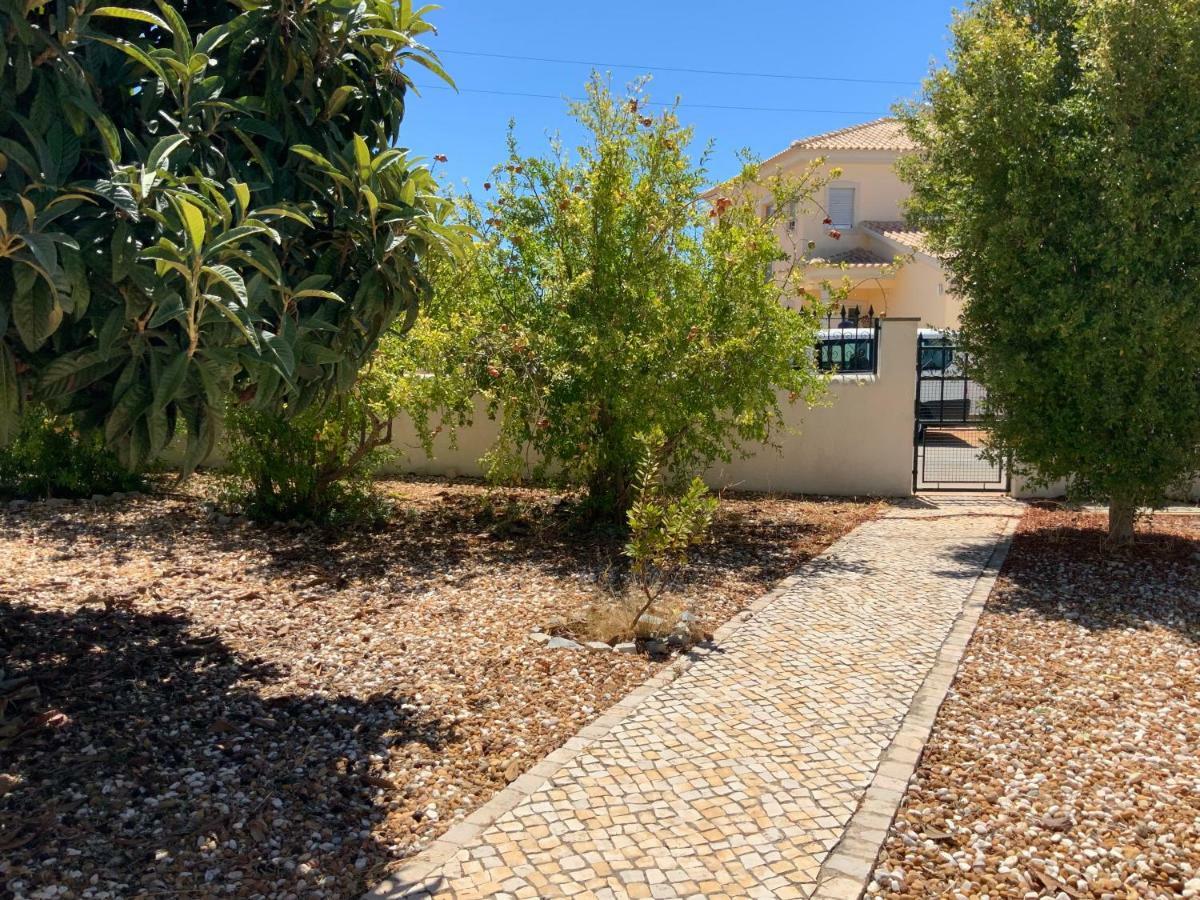 Guest House Alfarrobeiras Albufeira Ngoại thất bức ảnh