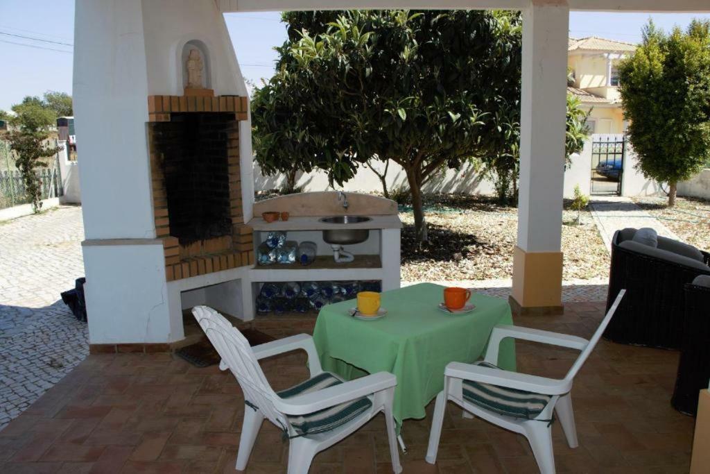 Guest House Alfarrobeiras Albufeira Ngoại thất bức ảnh